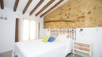 2 多间卧室、熨斗/熨衣板、免费 WiFi、床单