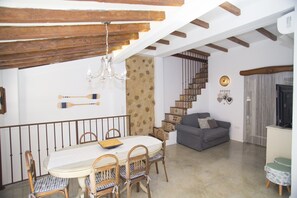 TV - DUPLEX SUITE TERRAZA -  2 HABITACIONES (Villajoyosa)