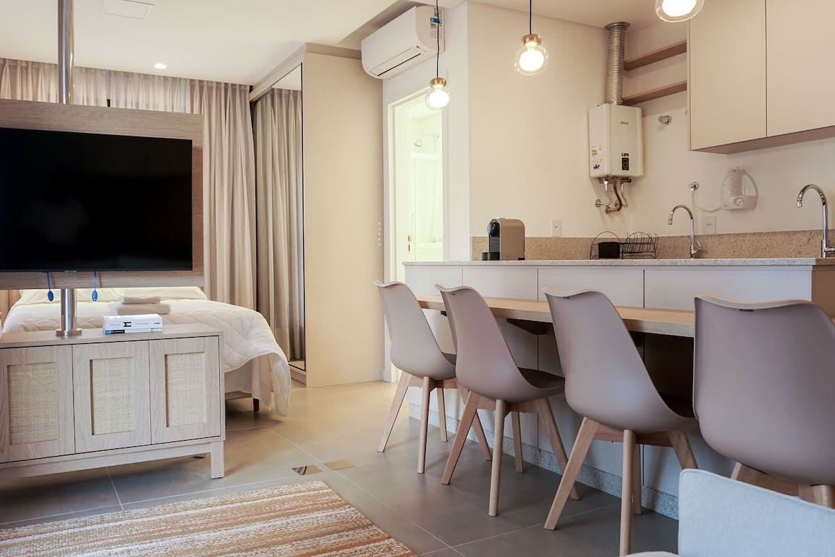 開放式客房 | 熨斗/熨衣板、免費無線上網、床單