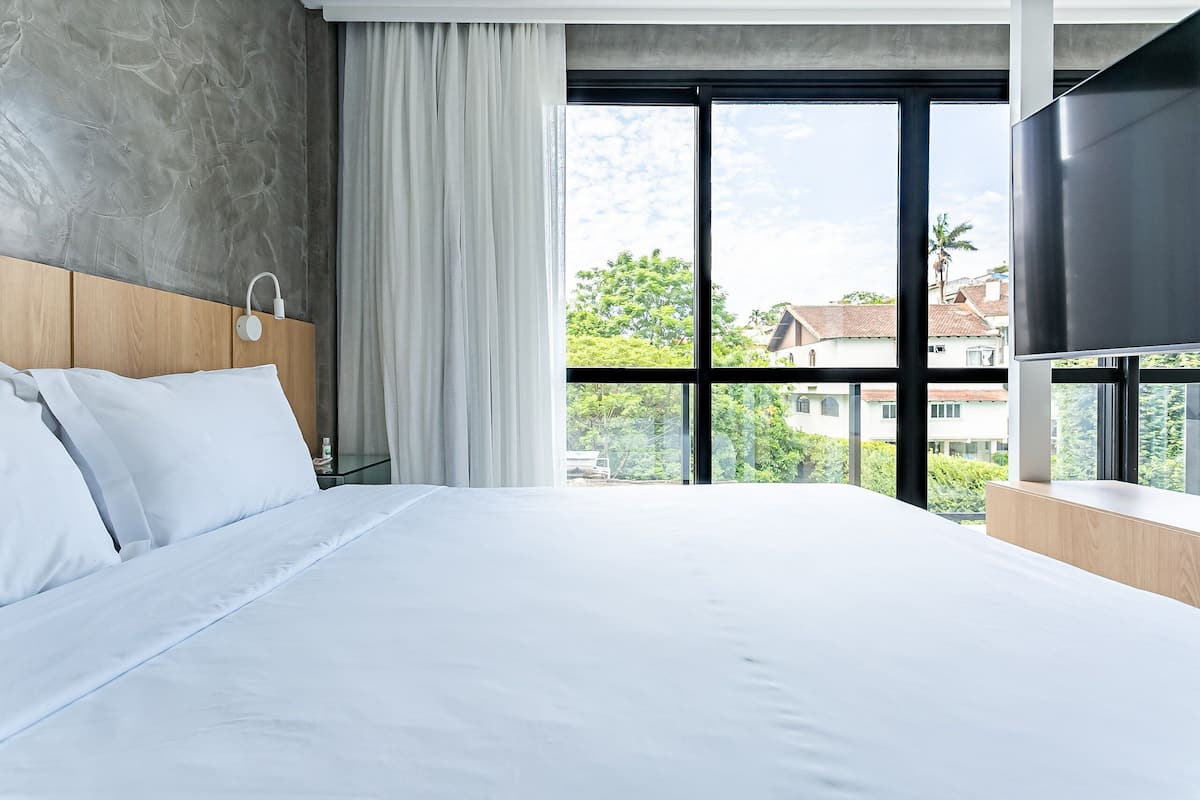 Exclusive Apartment | 1 bedroom, individually decorated, iron/ironing board, free WiFi