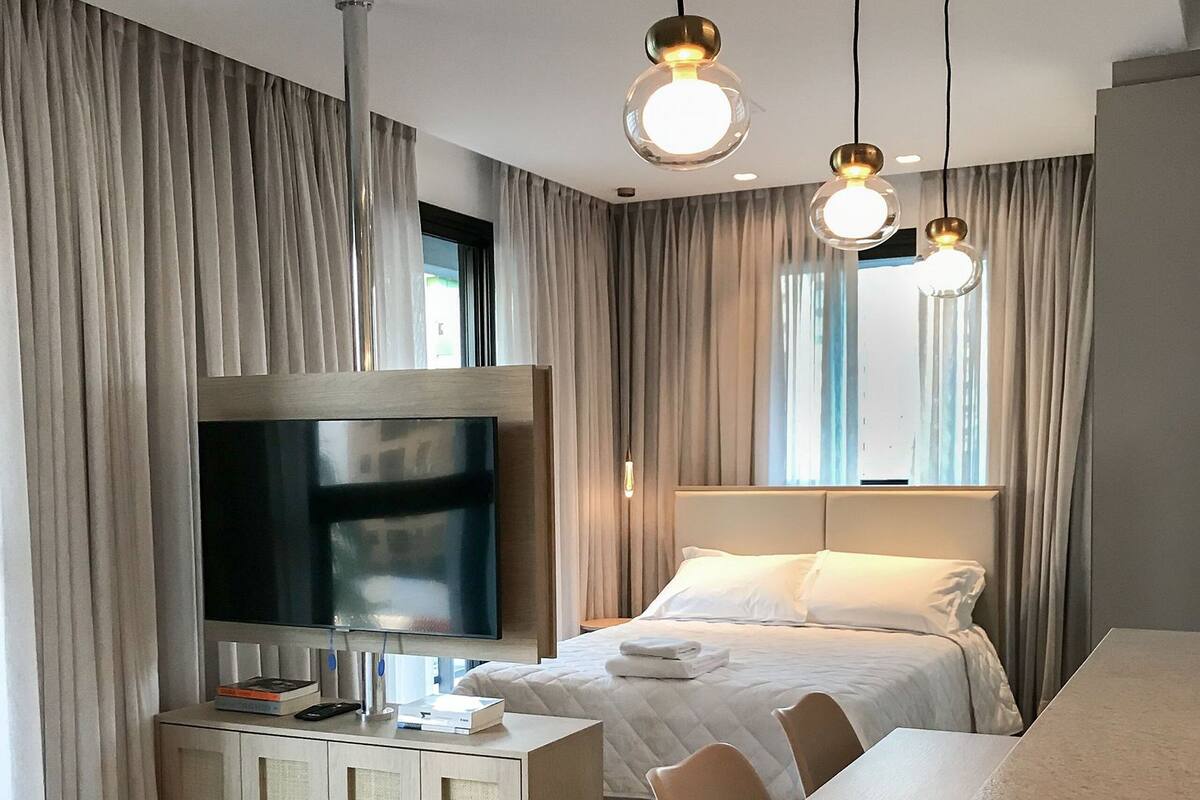 Design Apartment | 1 bedroom, individually decorated, iron/ironing board, free WiFi