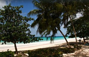 Beach nearby - Relaxing, Amazing beach, pool, Cheap cars, quiet area, surfers paradise 3 (Christ Church)