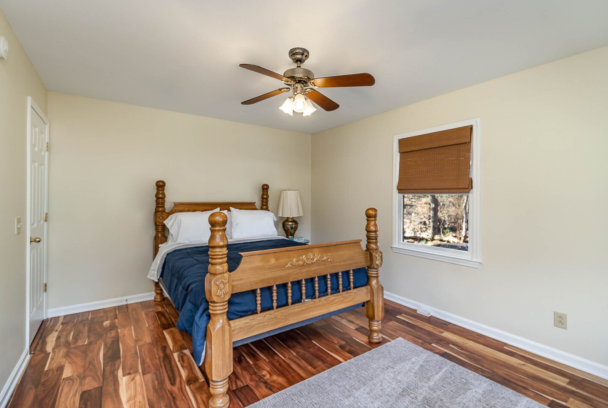 4 bedrooms, desk, free WiFi, bed sheets