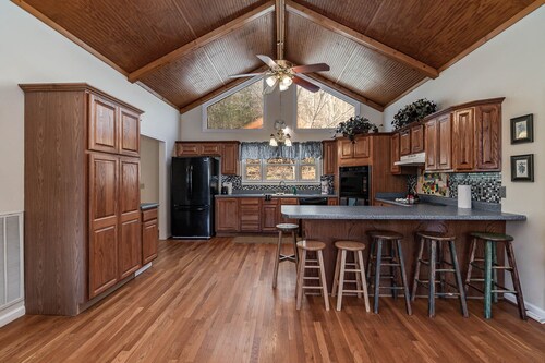 Snow Creek Retreat 20 Minutes South of Franklin