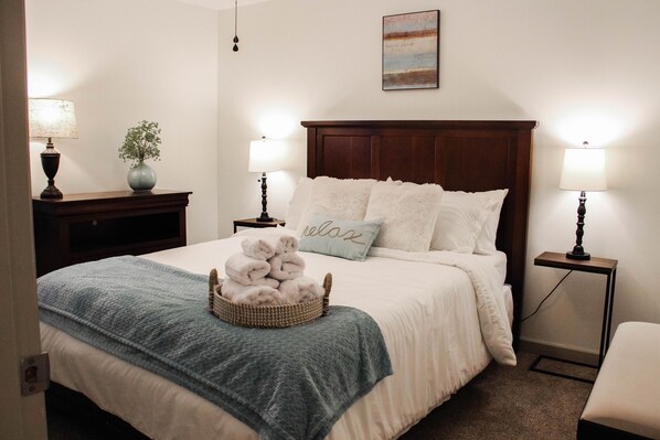 2 bedrooms, iron/ironing board, WiFi, bed sheets