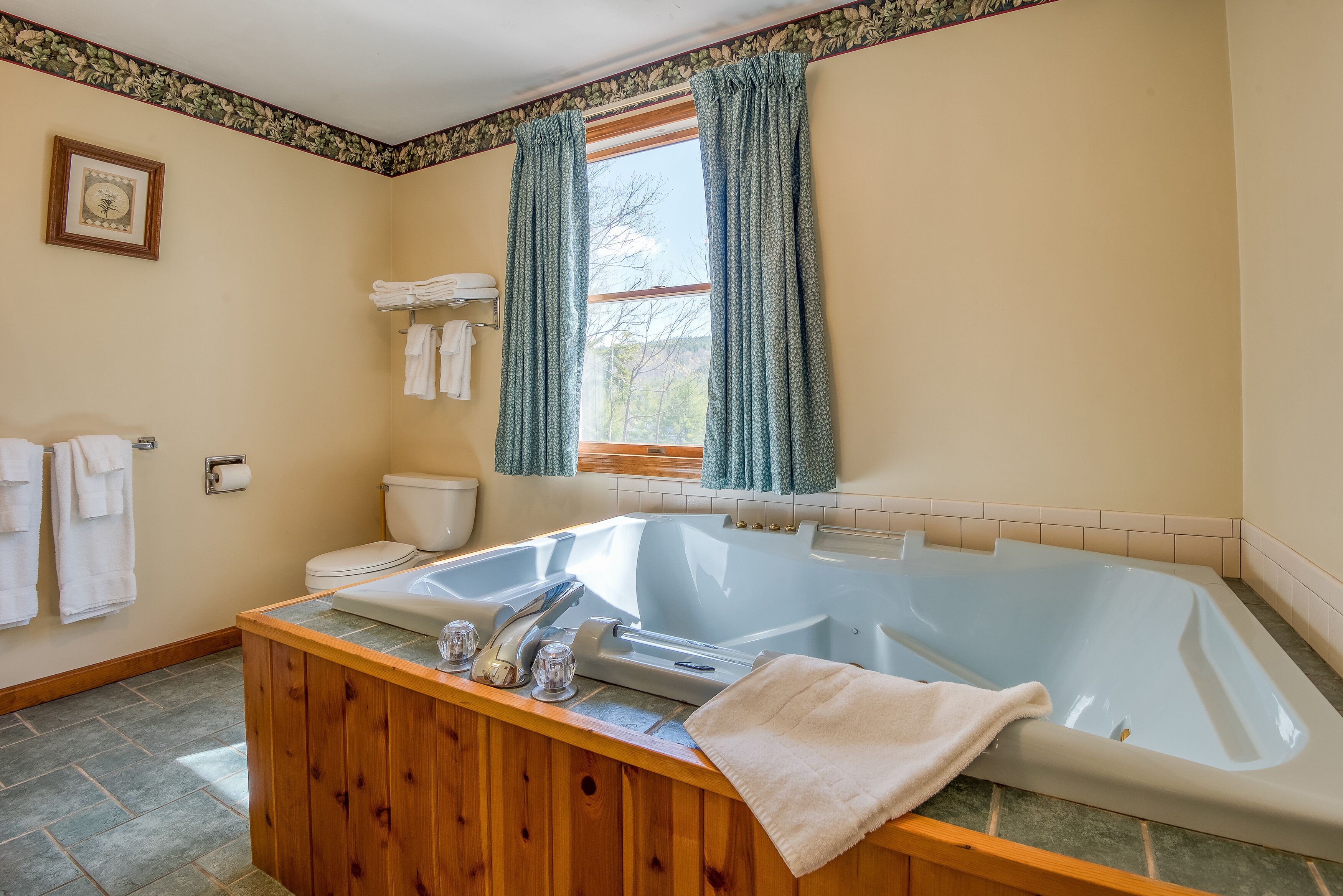 mountainside one bedroom condo | private spa tub