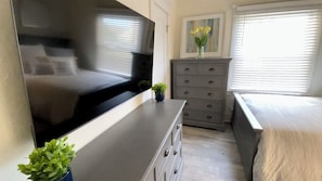 1 bedroom, desk, iron/ironing board, free WiFi