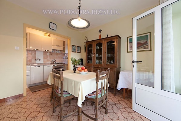 Microwave, oven, dishwasher