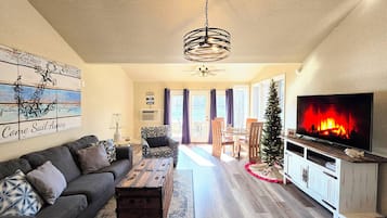 Smart TV, DVD player