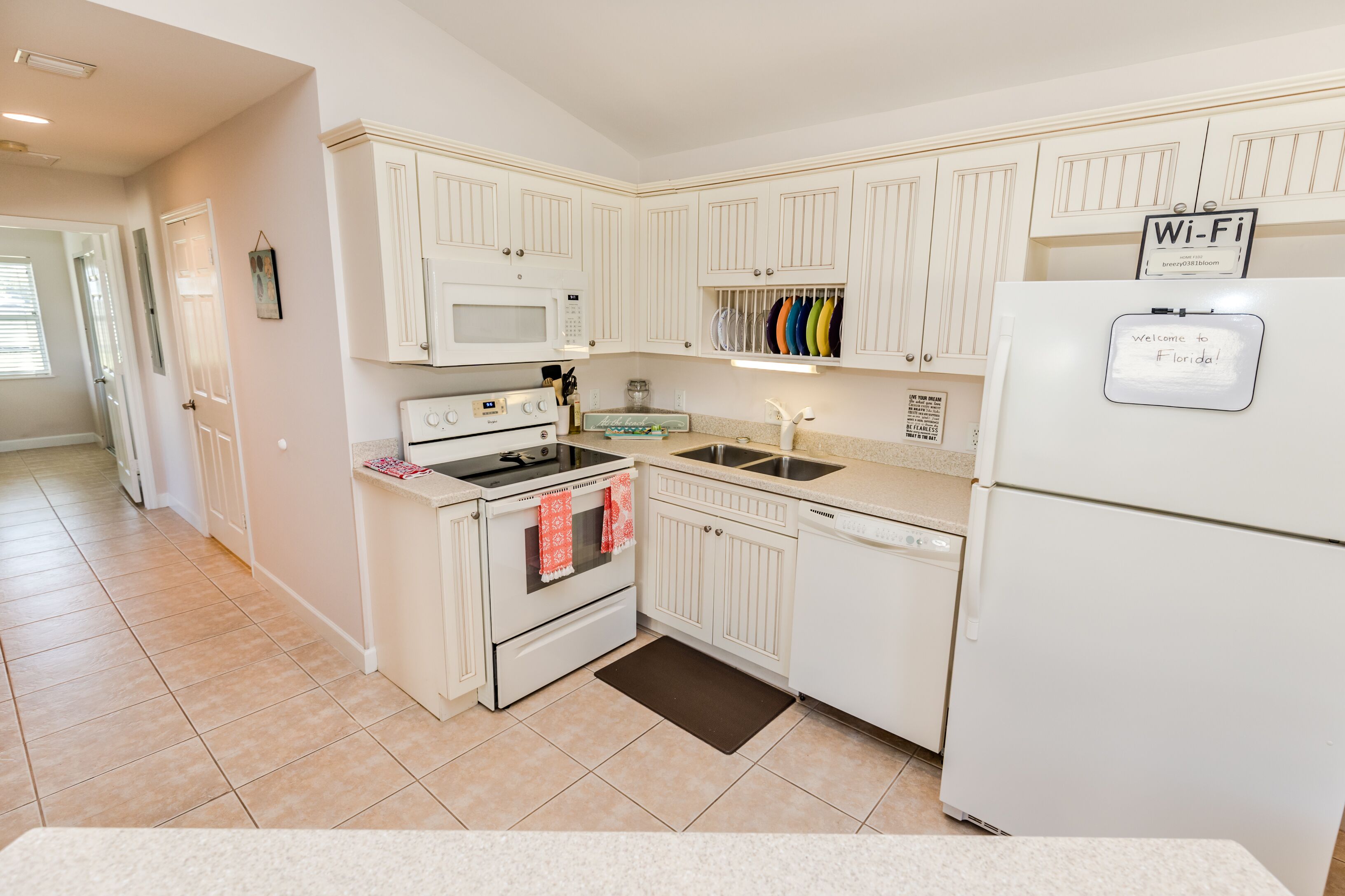 冰箱、微波炉、烤箱、炉灶