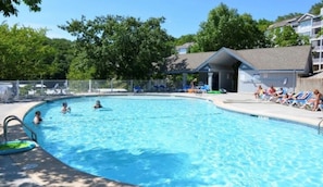 Piscine extérieure