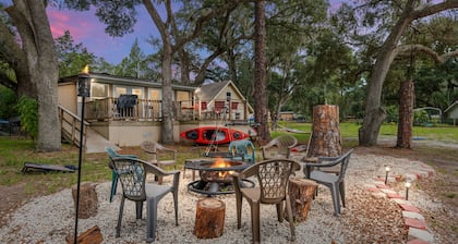 Adventure Awaits on Canal Front Lake Kerr in Beautiful Ocala National Forest!