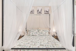 3 Schlafzimmer, Schreibtisch, Bügeleisen/Bügelbrett, Reisekinderbett