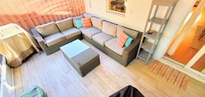 Smart TV, video games, music library, video library