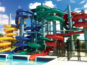 Piscine extérieure, piscine chauffée