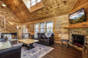 Smart-TV, peis, fotballspill og bøker