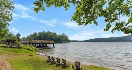 Lake George Chalet • Beach Access • Fire Pit • Sleeps 8• Pet friendly