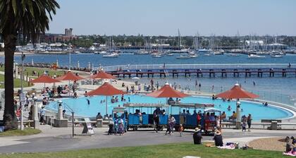 ⭐FERNLY**BFast,WiFi,Nflx,AC**Walk2Pizza,Liquor,Deli,