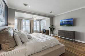 4 عدّة غرف نوم ومكواة/لوح كي وواي فاي وملاءات أسرّة