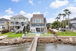 Exterior - Kemah's Bayfront Getaway with Pool (Kemah)