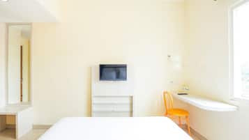 Standard Double Room | Soundproofing, free WiFi, bed sheets