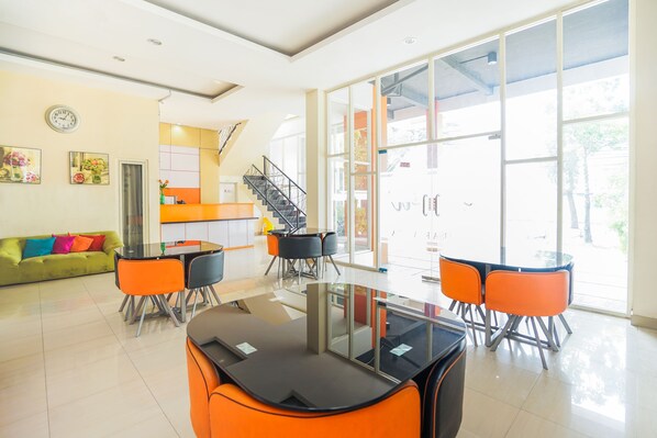 ロビー応接スペース