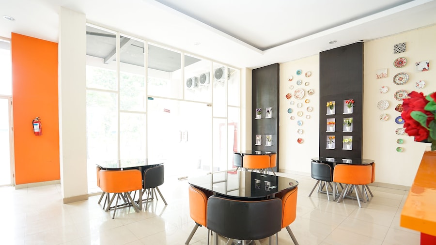 Pratisarawirya Guesthouse by ecommerceloka