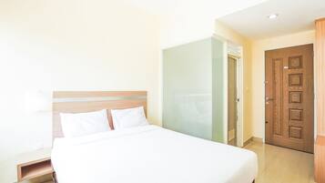 Standard Double Room | Soundproofing, free WiFi, bed sheets