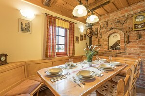 Family House, Multiple Bedrooms (Forge Of Happiness) | Dining