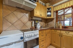 Family House, Multiple Bedrooms (Forge Of Happiness) | Private kitchen