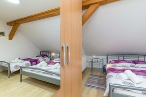Family House, Multiple Bedrooms (Forge Of Happiness) | 3 bedrooms, free WiFi, bed sheets - Forge Of Happiness (Crnomelj)