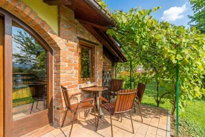 Family House, Multiple Bedrooms (Forge Of Happiness) | Outdoor dining