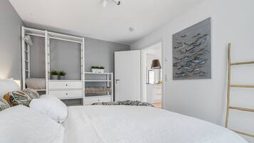 1 bedroom, iron/ironing board, free WiFi