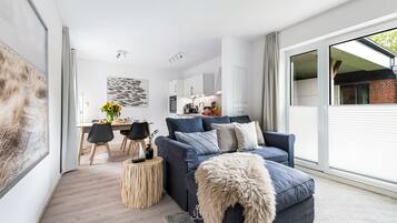 Fernseher, Stereoanlage