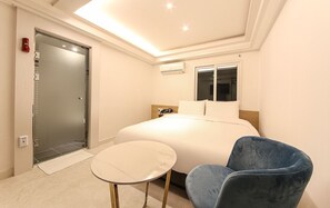 Hochwertige Bettwaren, Daunenbettdecken, schallisolierte Zimmer