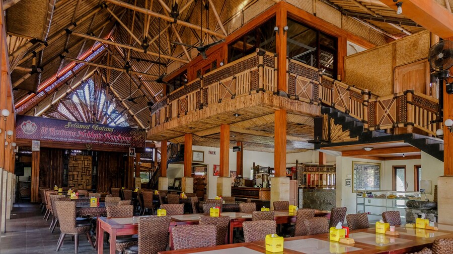 Hotel Mahkota Plengkung