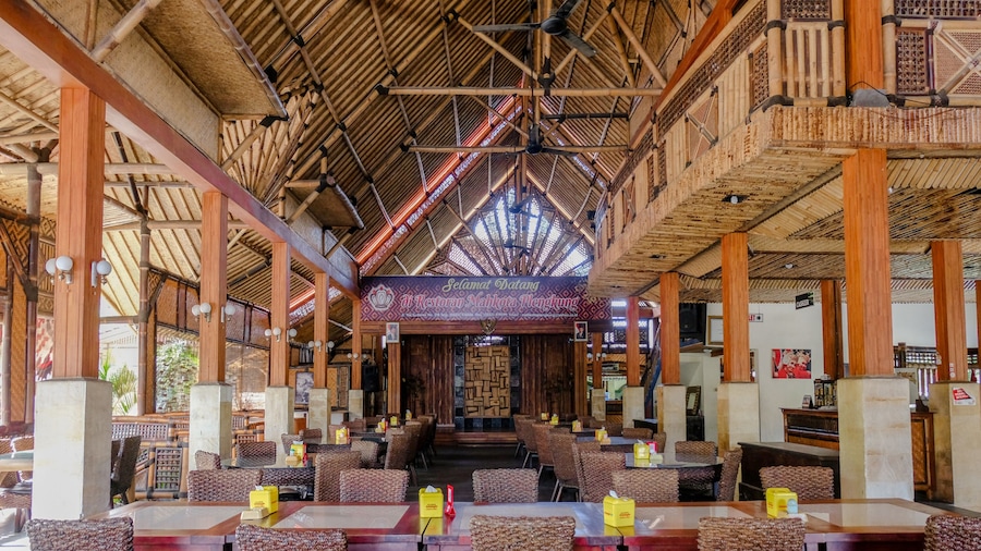 Hotel Mahkota Plengkung