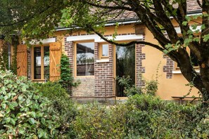 Exterior detail - Longere et dependances dans le Perche (COUETRON AU PERCHE)