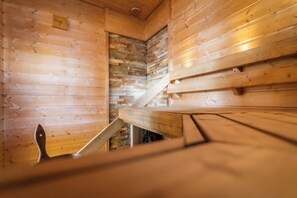 Chaumière supérieure | Commodités de la salle de bain | Serviettes fournies, savon, shampooing, papier de toilette