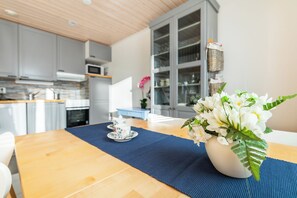 Superior Apartment | Private kitchen | Microwave, high chair