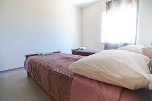 Family Villa, Multiple Bedrooms, 2 Bathrooms (Pool Villa Sofija) | 3 bedrooms, iron/ironing board, free WiFi, bed sheets - Pool Villa Sofija (Škabrnja)