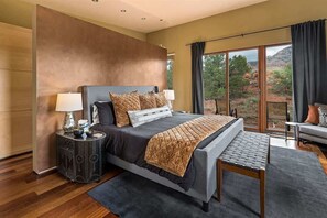 3 bedrooms, memory-foam beds, iron/ironing board, free WiFi