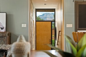 Interior - STUNNING THUNDER MOUNTAIN VIEWS** - LUXURY SPA, MODERN STYLE IN WEST SEDONA - (Sedona)