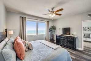 1 bedroom, travel crib, WiFi, bed sheets - Summer Deals!! 14th Floor! Free Activities for Summer! (Panama City Beach)