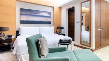 Apartment (0 Bedroom) | Ruang tamu | 42 inci televisyen LED dengan kabel, TV