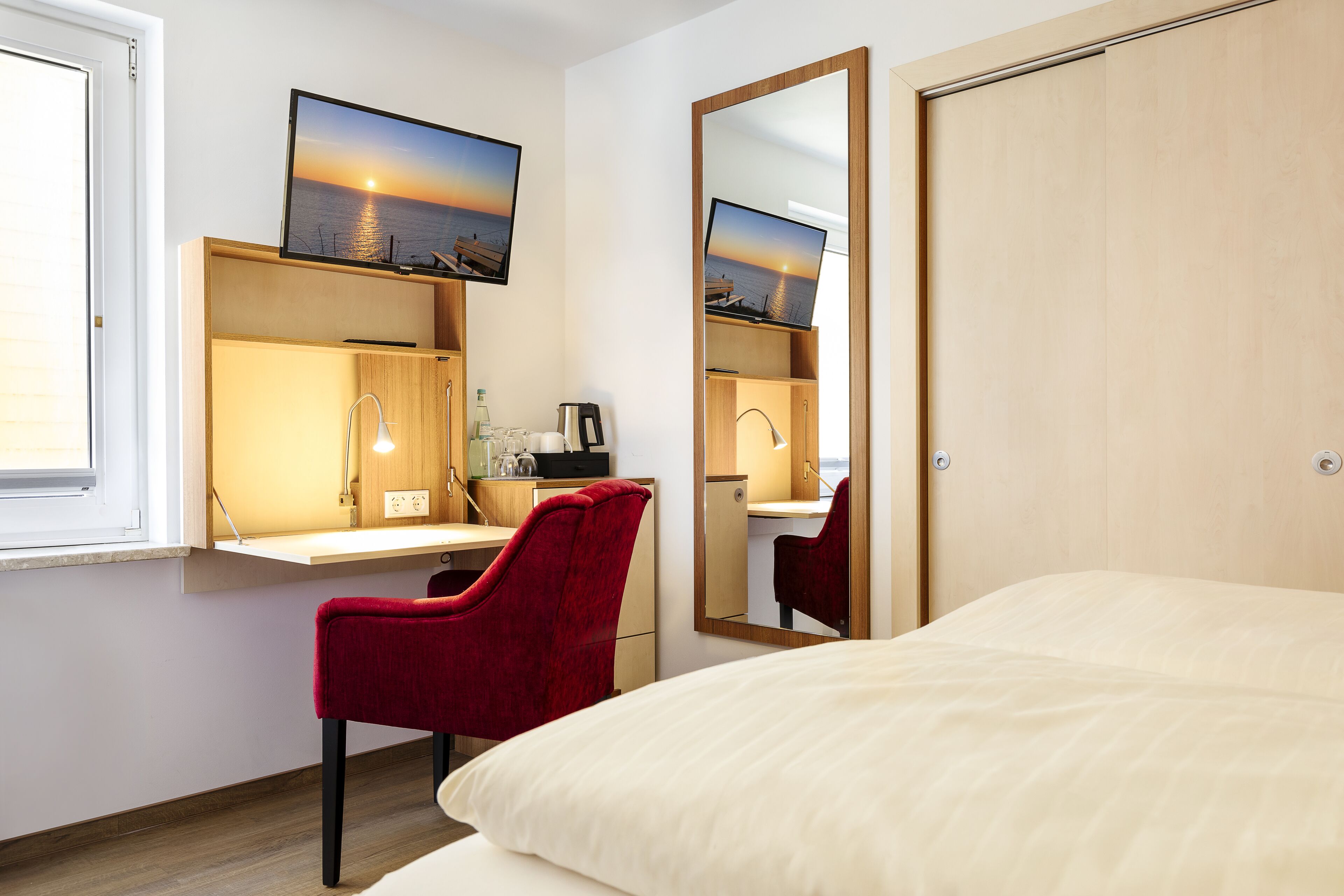Cozy Double Room | Hypo-allergenic bedding, minibar, in-room safe, free WiFi