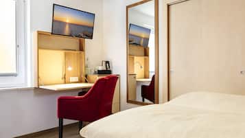 Phòng đôi (Cozy) | Bộ đồ giường kháng dị ứng, minibar, két bảo mật tại phòng