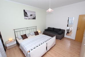 Apartment, 2 Bedrooms, Non Smoking, Balcony | 2 bedrooms, iron/ironing board, free WiFi, bed sheets - Apartment Bepo (Pula)