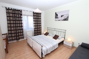 Apartment, 2 Bedrooms, Non Smoking, Balcony | 2 bedrooms, iron/ironing board, free WiFi, bed sheets
