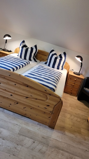 2 Schlafzimmer, Zimmersafe, Reisekinderbett, WLAN